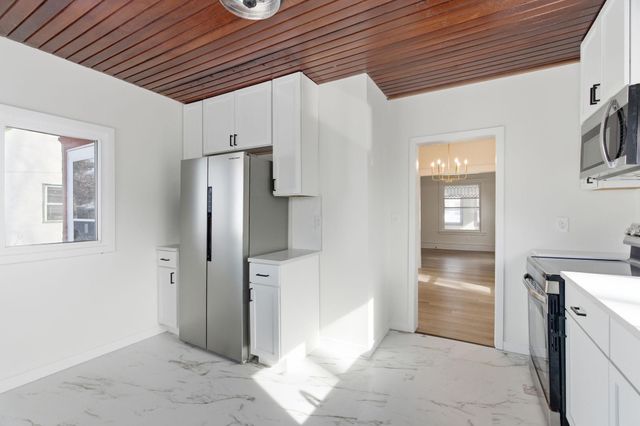 3820 30th Avenue S, Minneapolis, MN 55406