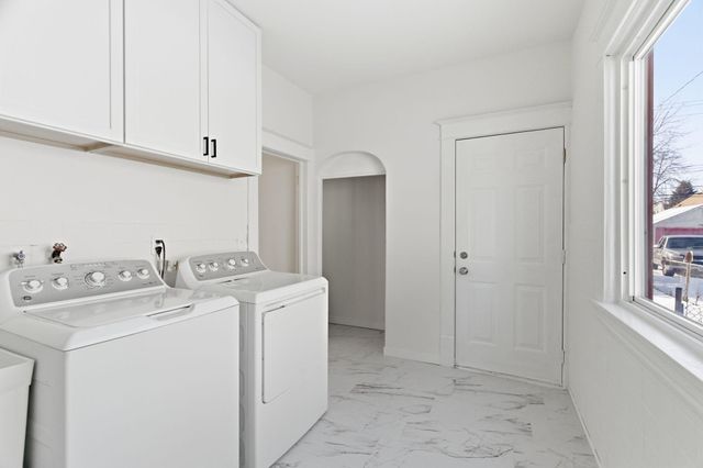 3820 30th Avenue S, Minneapolis, MN 55406