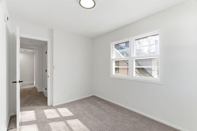 3820 30th Avenue S, Minneapolis, MN 55406