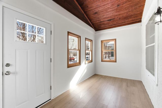 3820 30th Avenue S, Minneapolis, MN 55406