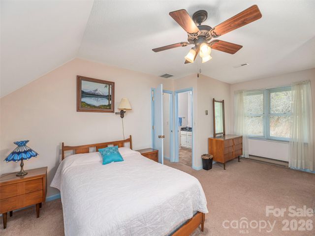 444 Martin Branch Road, Leicester, NC 28748