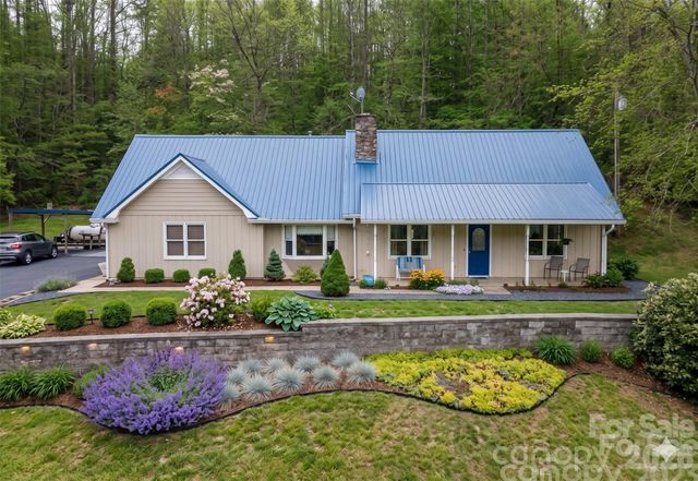444 Martin Branch Road, Leicester, NC 28748