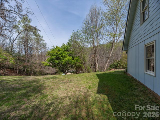 444 Martin Branch Road, Leicester, NC 28748