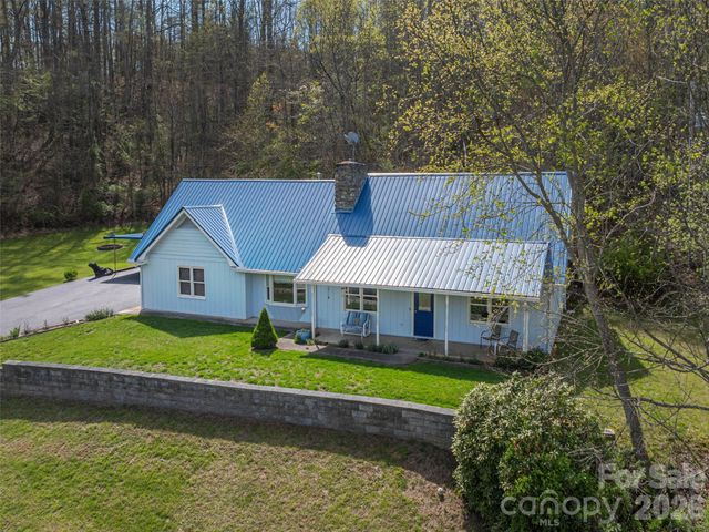 444 Martin Branch Road, Leicester, NC 28748