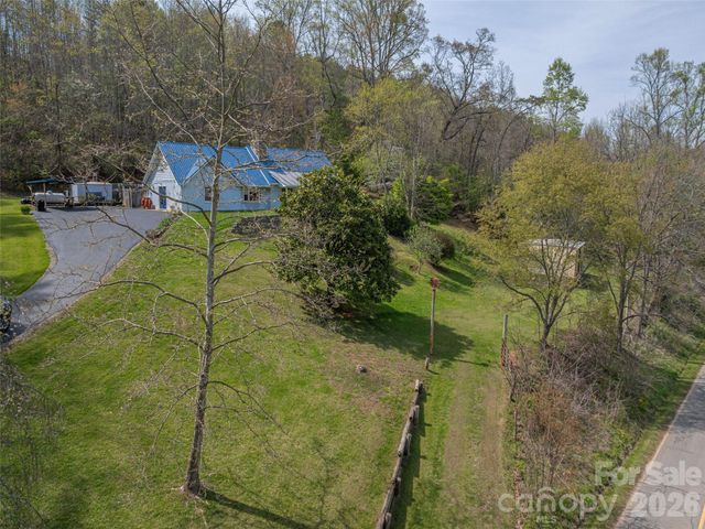 444 Martin Branch Road, Leicester, NC 28748