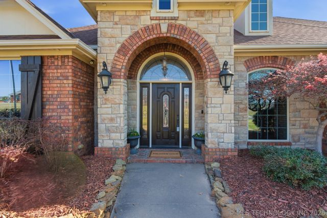 1459 Manor Court, Fort Gibson, OK 74434