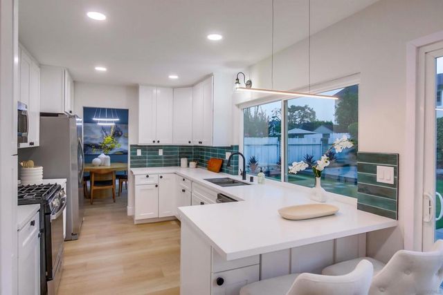 13856 Paseo Cardiel, San Diego, CA 92129