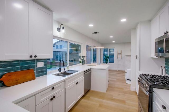 13856 Paseo Cardiel, San Diego, CA 92129