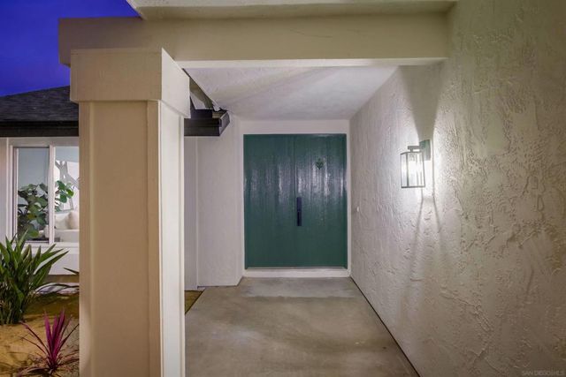 13856 Paseo Cardiel, San Diego, CA 92129