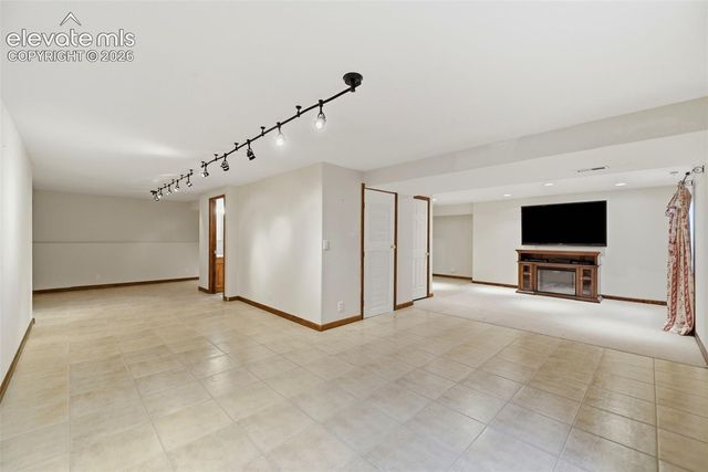 959 Pond Side Drive, Colorado Springs, CO 80911