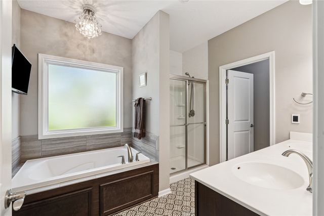 5075 Andrews Place, Pleasant Hill, IA 50327