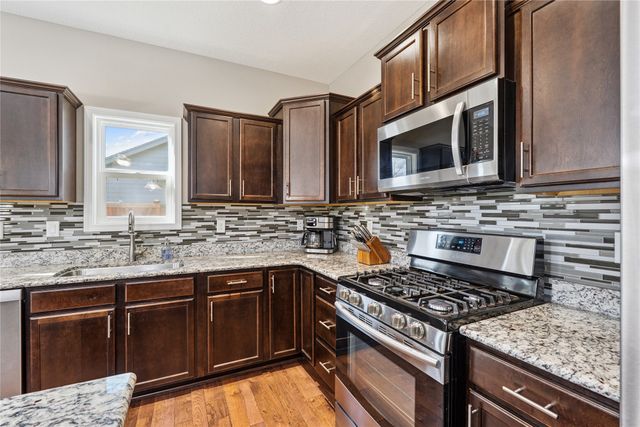 5075 Andrews Place, Pleasant Hill, IA 50327