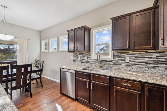 5075 Andrews Place, Pleasant Hill, IA 50327