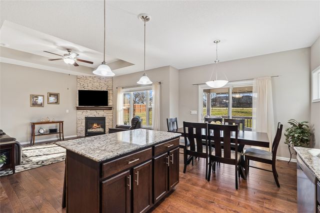 5075 Andrews Place, Pleasant Hill, IA 50327