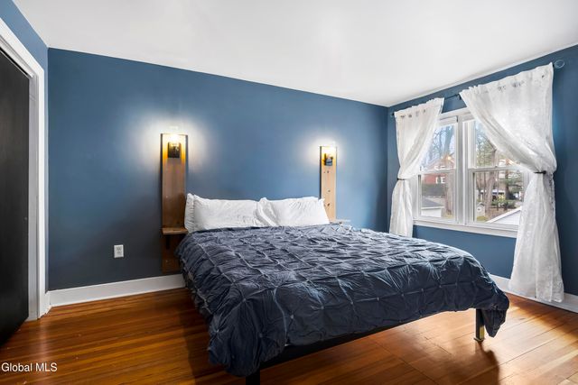 11 Cornelius Avenue, Niskayuna, NY 12309