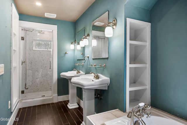 11 Cornelius Avenue, Niskayuna, NY 12309