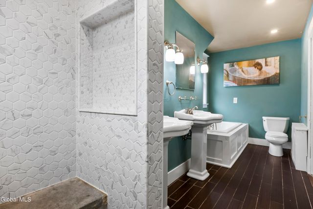 11 Cornelius Avenue, Niskayuna, NY 12309