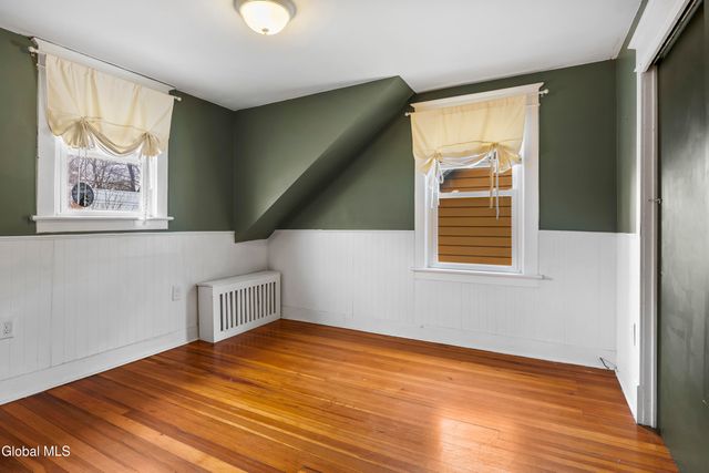 11 Cornelius Avenue, Niskayuna, NY 12309