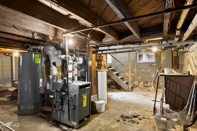 11 Cornelius Avenue, Niskayuna, NY 12309