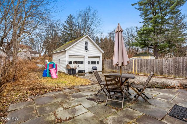 11 Cornelius Avenue, Niskayuna, NY 12309