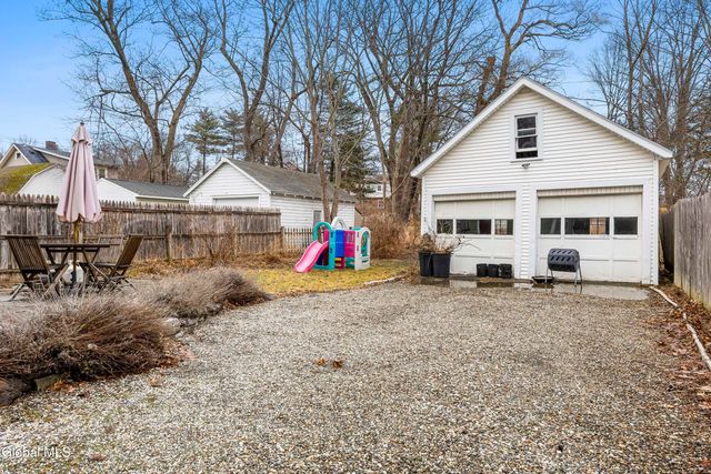 11 Cornelius Avenue, Niskayuna, NY 12309