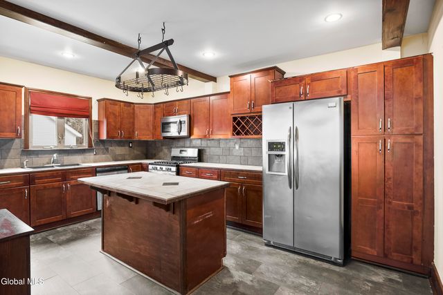 11 Cornelius Avenue, Niskayuna, NY 12309