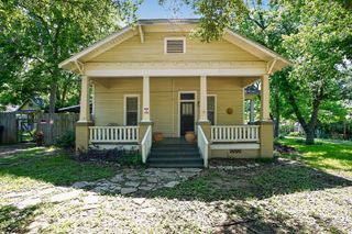 106 E Valverde Street, Brenham, TX 77833