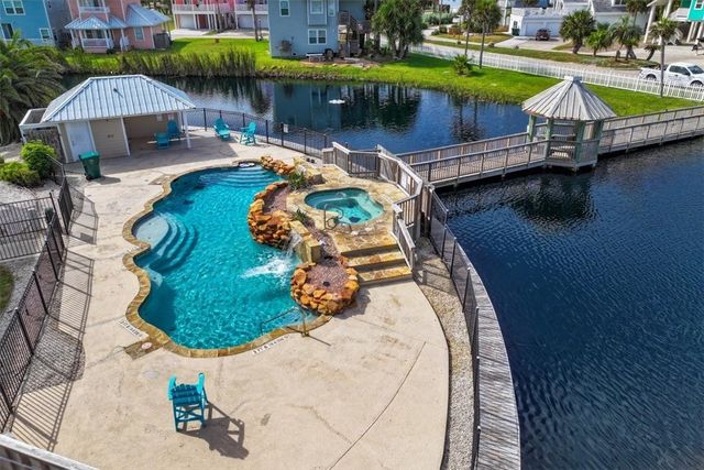 162 La Concha Blvd 14, Port Aransas, TX 78373