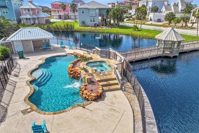 162 La Concha Blvd 14, Port Aransas, TX 78373