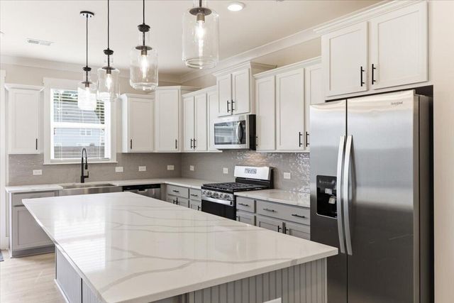 1310 Homecoming Boulevard, Ravenel, SC 29470
