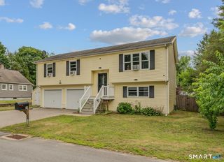 21 Columbus Avenue, Griswold, CT 06351