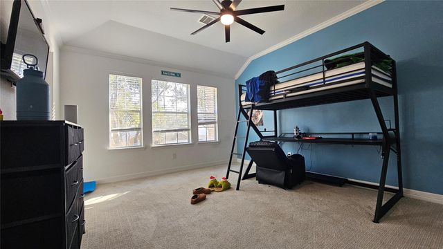 10201 Forest Spring Lane, Pearland, TX 77584