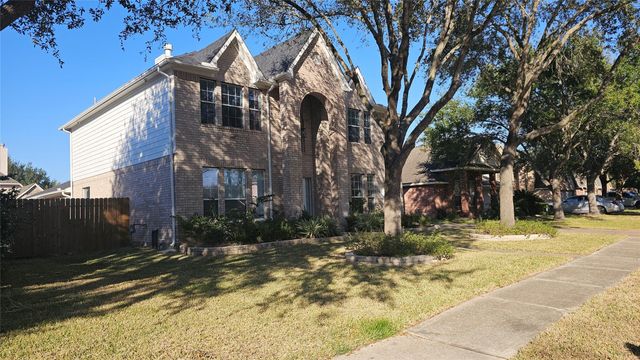 10201 Forest Spring Lane, Pearland, TX 77584