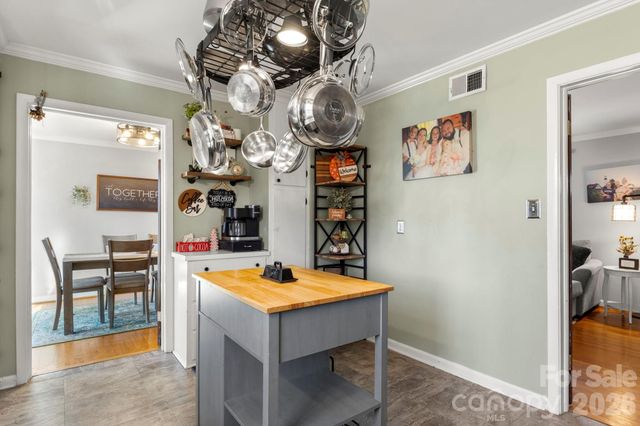 912 Parkwood Road, Shelby, NC 28150