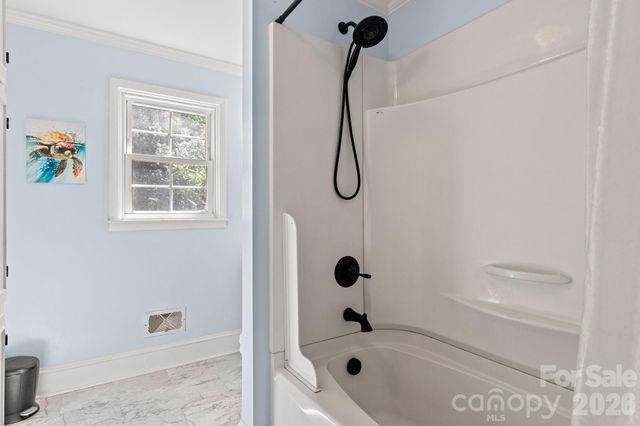 912 Parkwood Road, Shelby, NC 28150