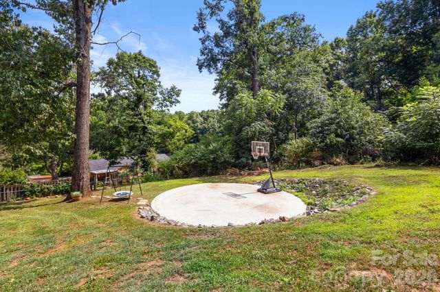 912 Parkwood Road, Shelby, NC 28150