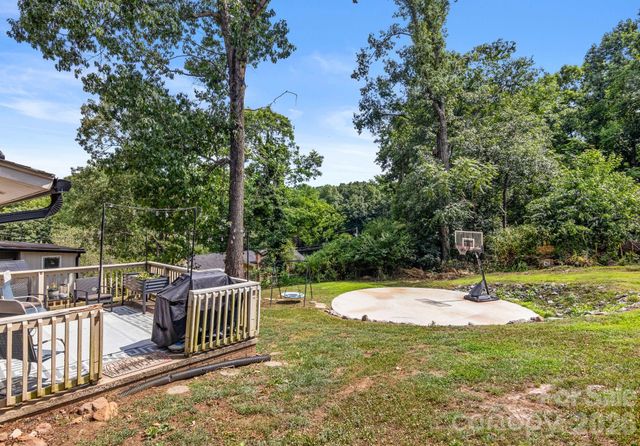912 Parkwood Road, Shelby, NC 28150