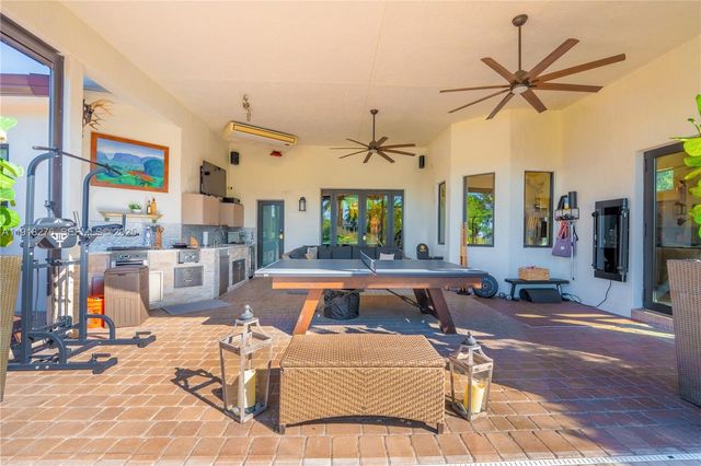 13372 SW 40th St, Davie, FL 33330