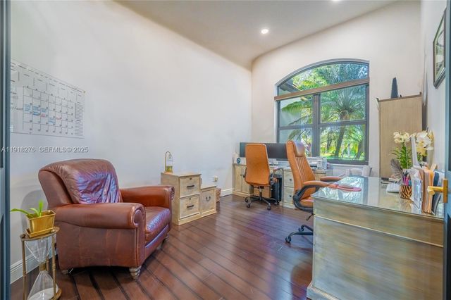 13372 SW 40th St, Davie, FL 33330