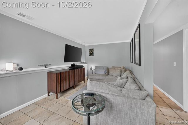 917 N East Street, Fenton, MI 48430