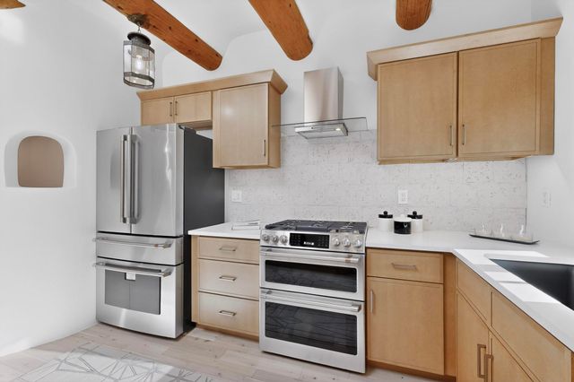 600 Vista De La Ciudad, Santa Fe, NM 87501