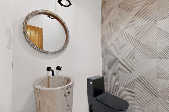 600 Vista De La Ciudad, Santa Fe, NM 87501