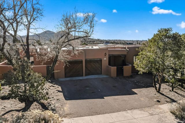 600 Vista De La Ciudad, Santa Fe, NM 87501