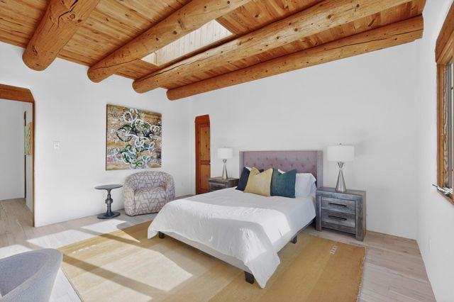 600 Vista De La Ciudad, Santa Fe, NM 87501