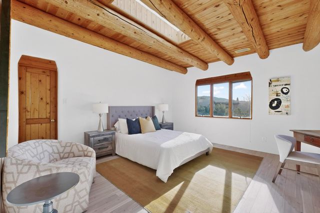 600 Vista De La Ciudad, Santa Fe, NM 87501