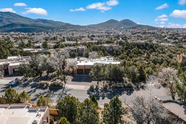 600 Vista De La Ciudad, Santa Fe, NM 87501