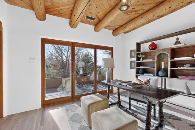 600 Vista De La Ciudad, Santa Fe, NM 87501