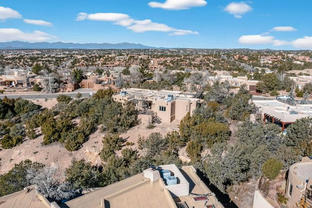 600 Vista De La Ciudad, Santa Fe, NM 87501