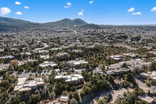 600 Vista De La Ciudad, Santa Fe, NM 87501