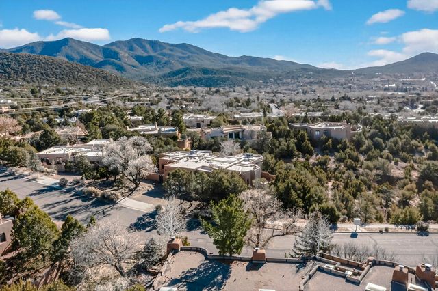 600 Vista De La Ciudad, Santa Fe, NM 87501